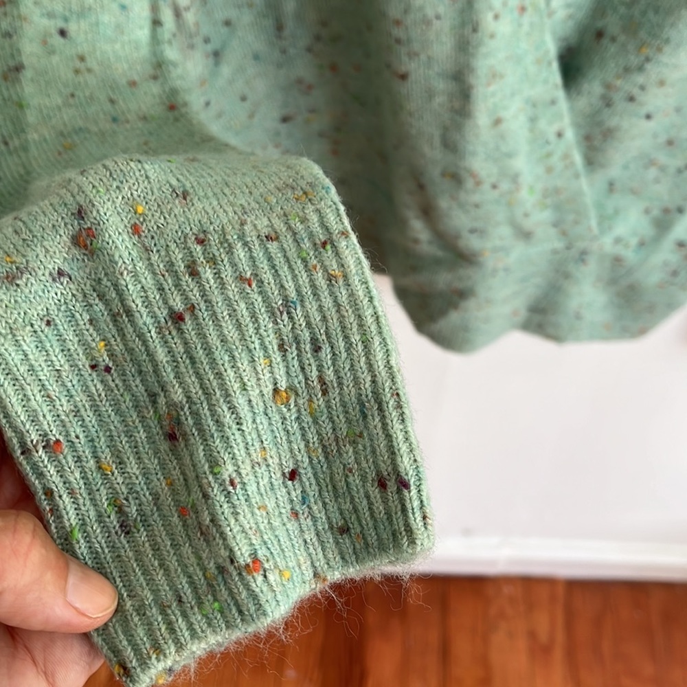 Lucky Sweater - Picture 4 of 5